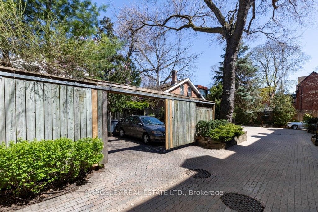 29 Spruce Street photo 36
