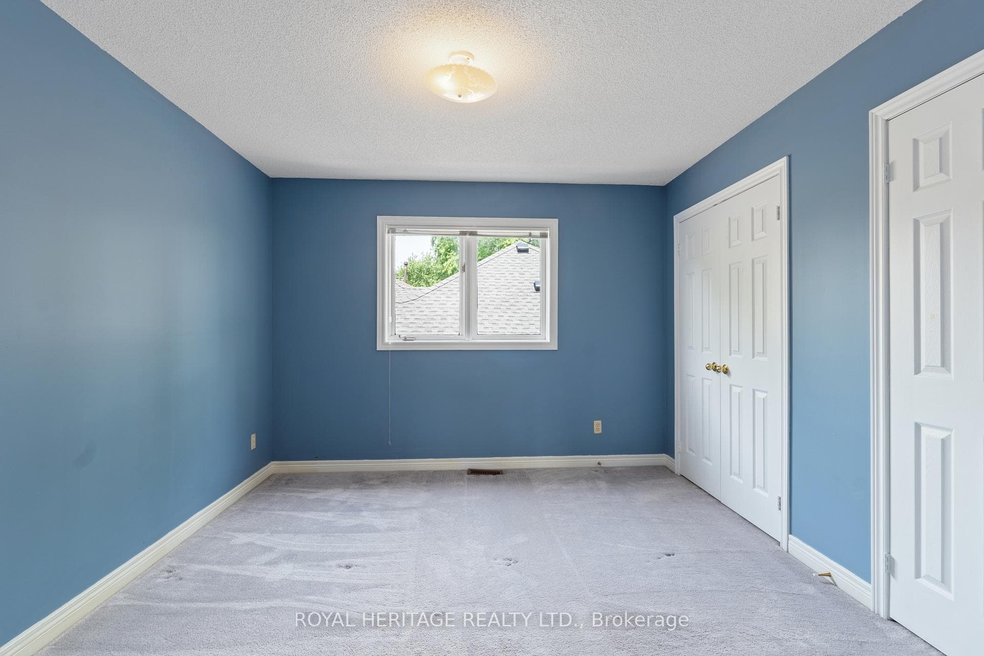 2524 Linwood Street photo 25