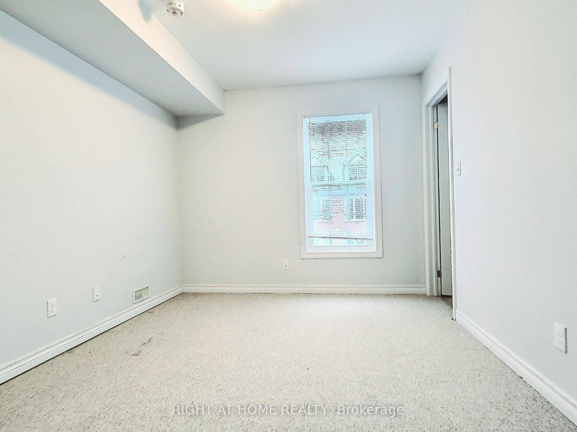 246 Penetanguishene Road Unit 1 photo 5