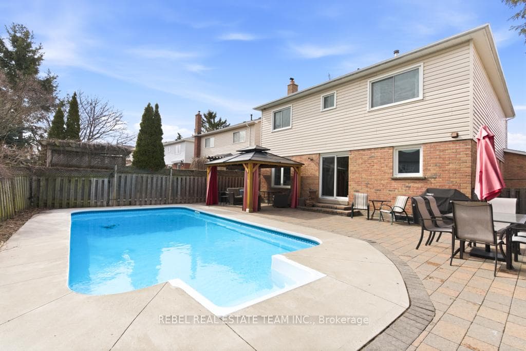 62 Ennisclare Place photo 37