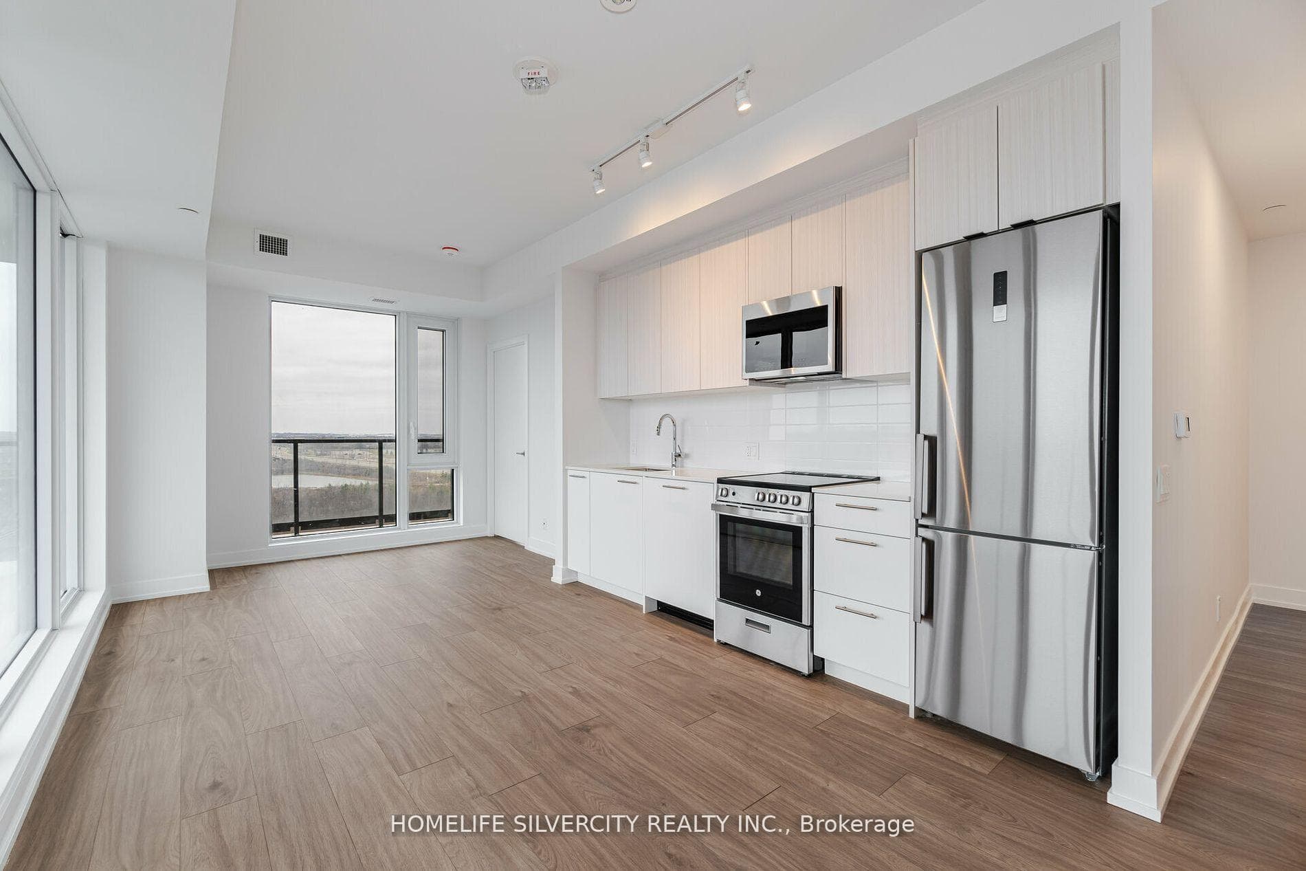 225 Veterans Drive Unit 702 photo 6