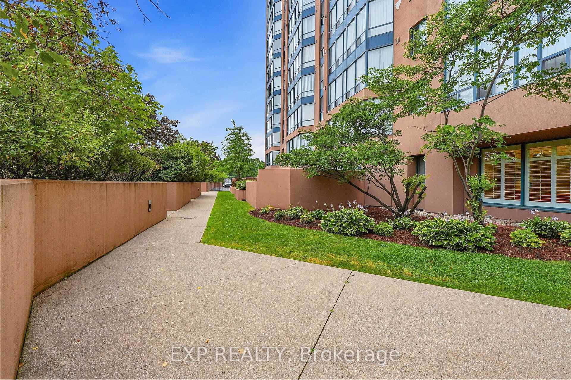 155 Hillcrest Avenue Unit 1114 photo 36