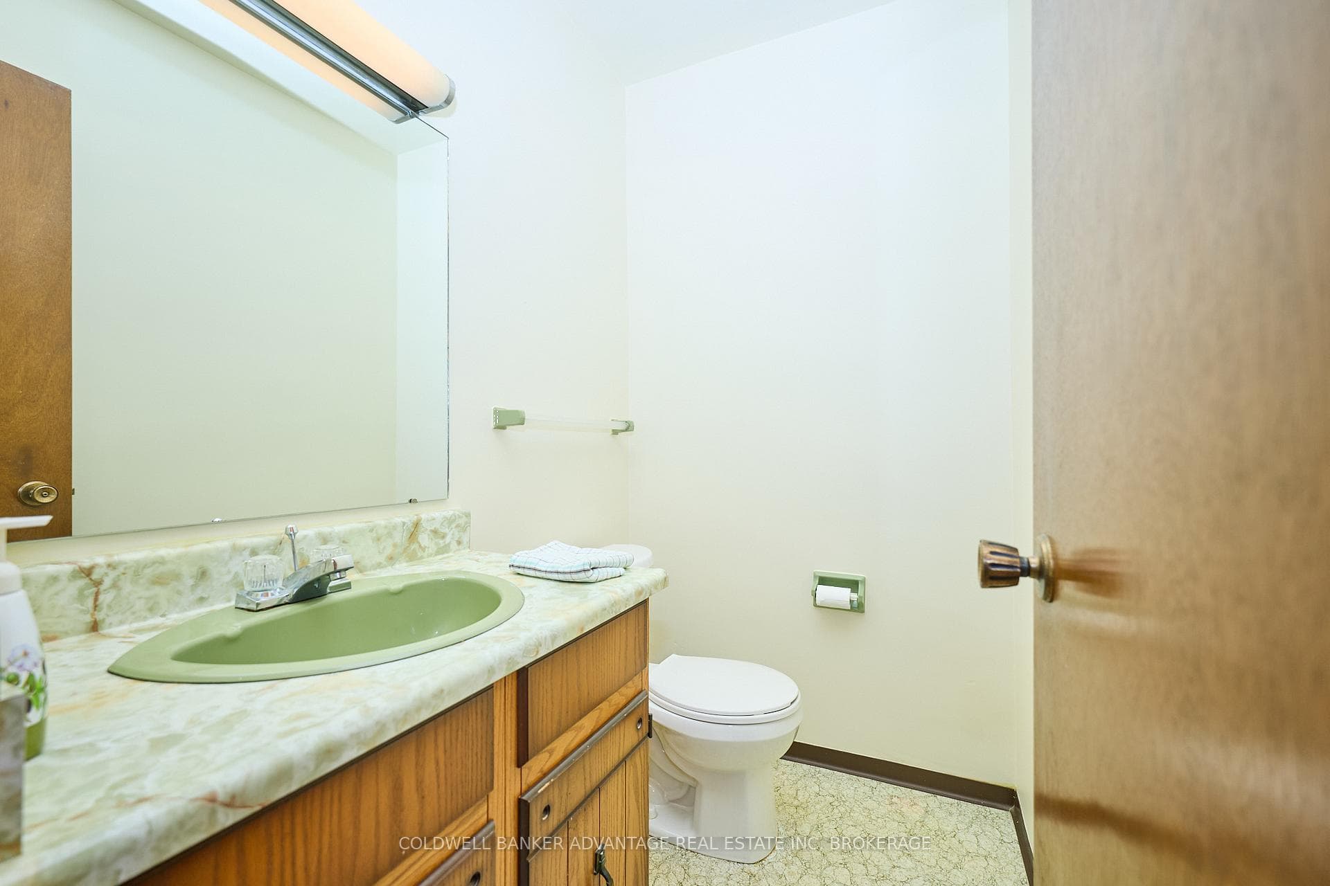 925 Carl Road photo 9