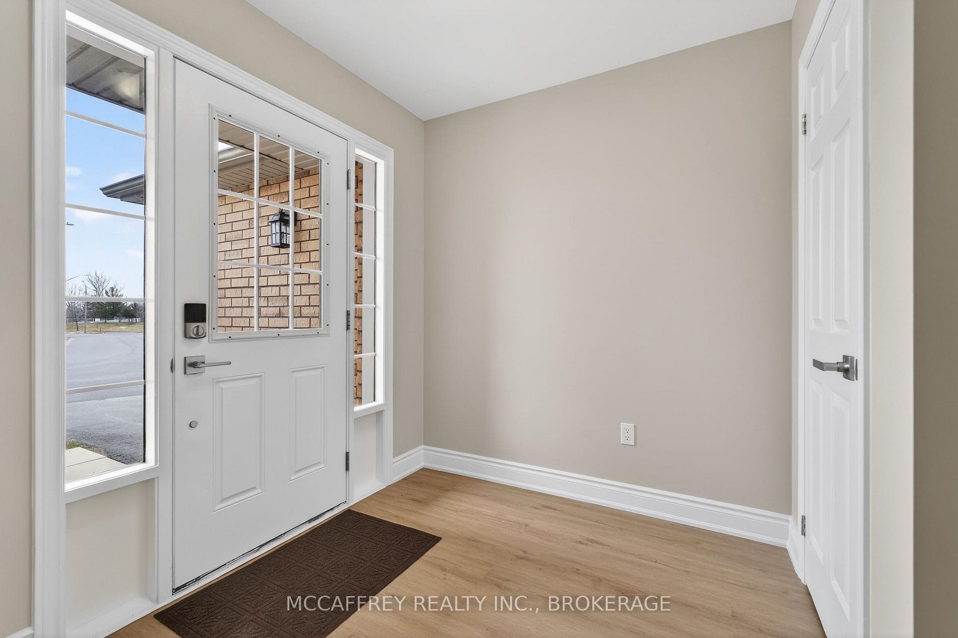 25 Kanvers Way photo 3