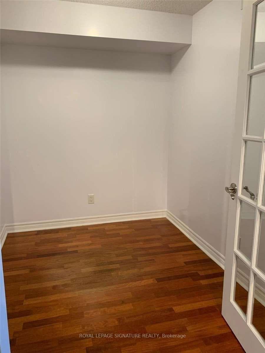 19 Barberry Place Unit 706 photo 7