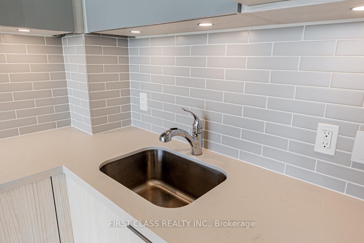 10 Rouge Valley Drive Unit 1412 photo 13