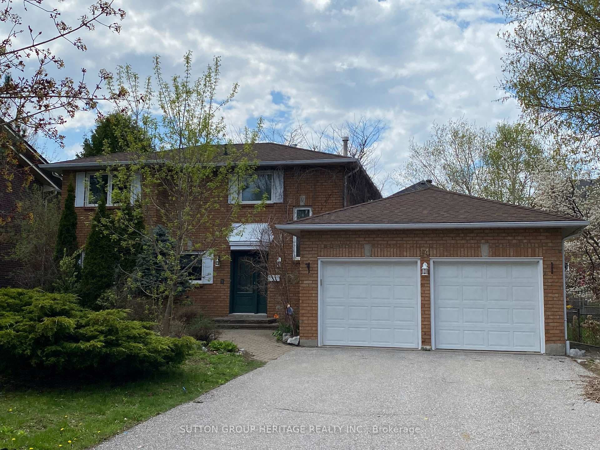 14 Stouffer Street photo 1