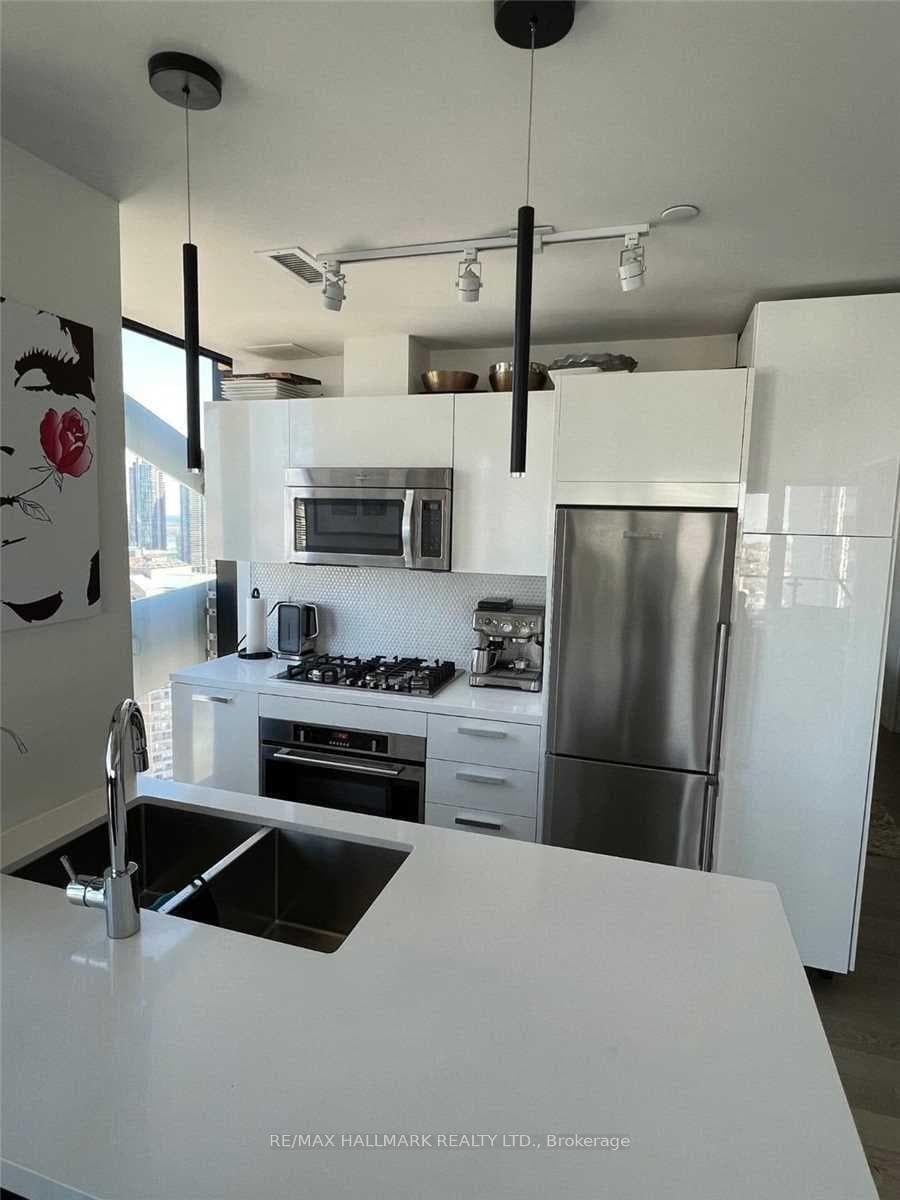 224 King Street Unit 3003 photo 6