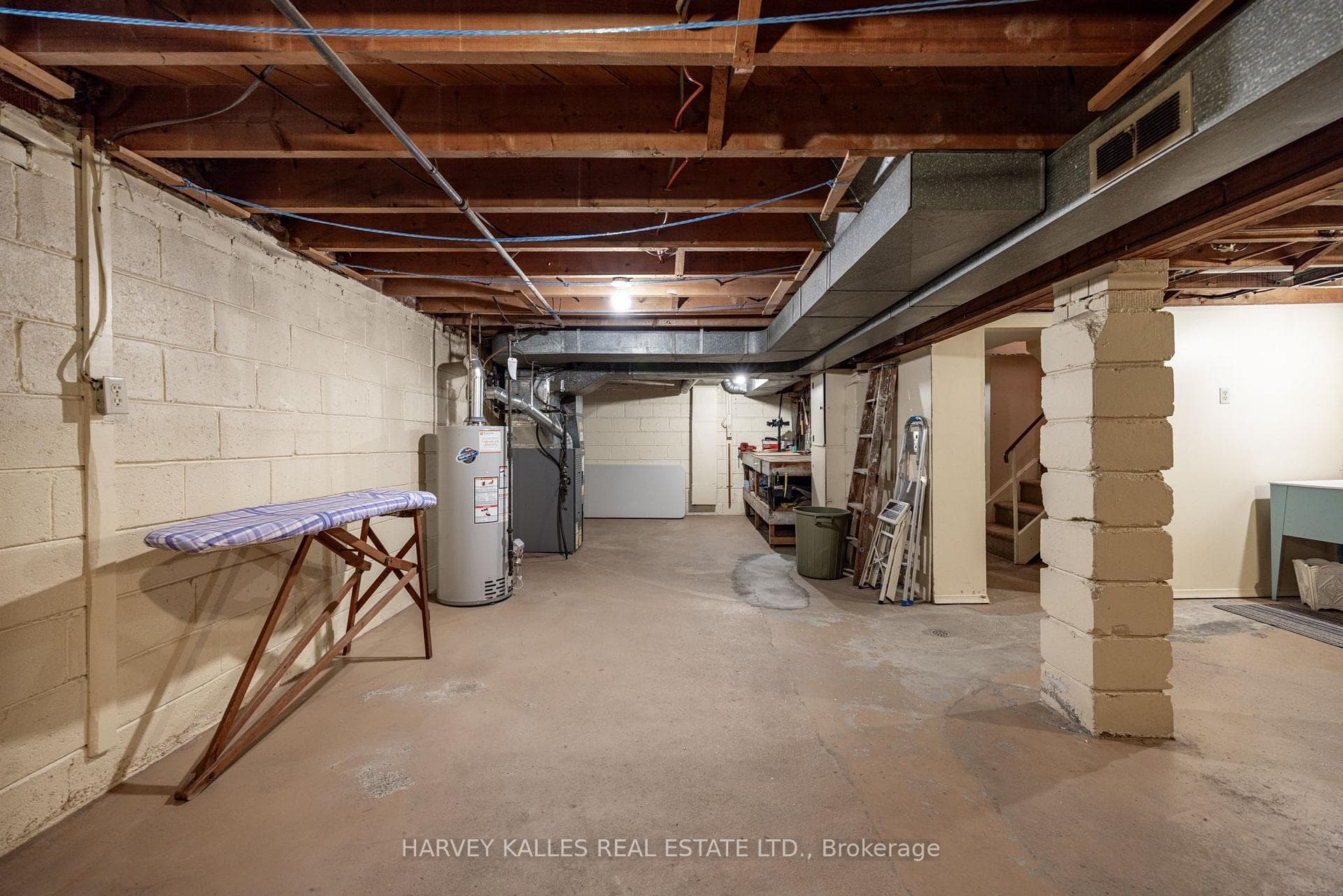 364 Joicey Boulevard photo 31