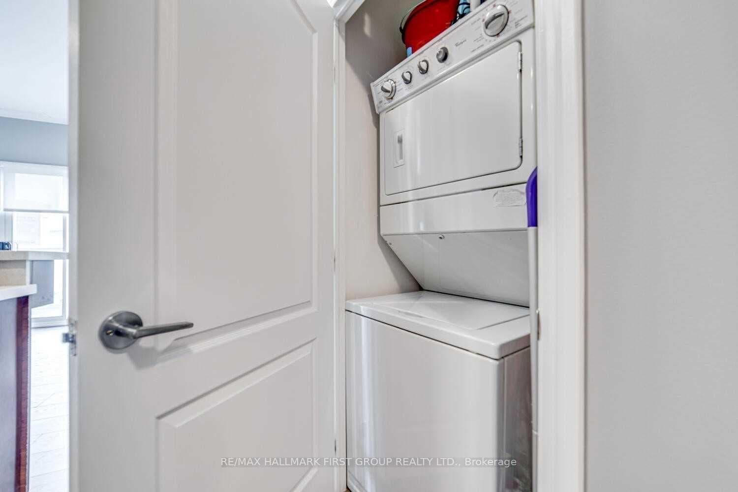 44 Bond Street Unit 505 photo 11
