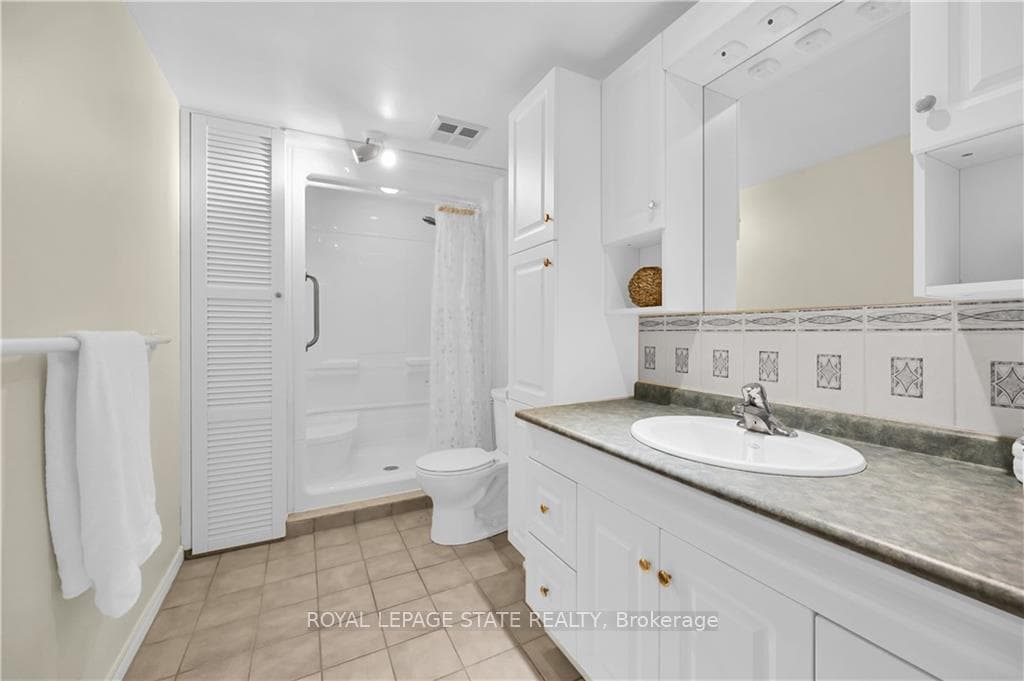 17 King Street Unit 601 photo 29