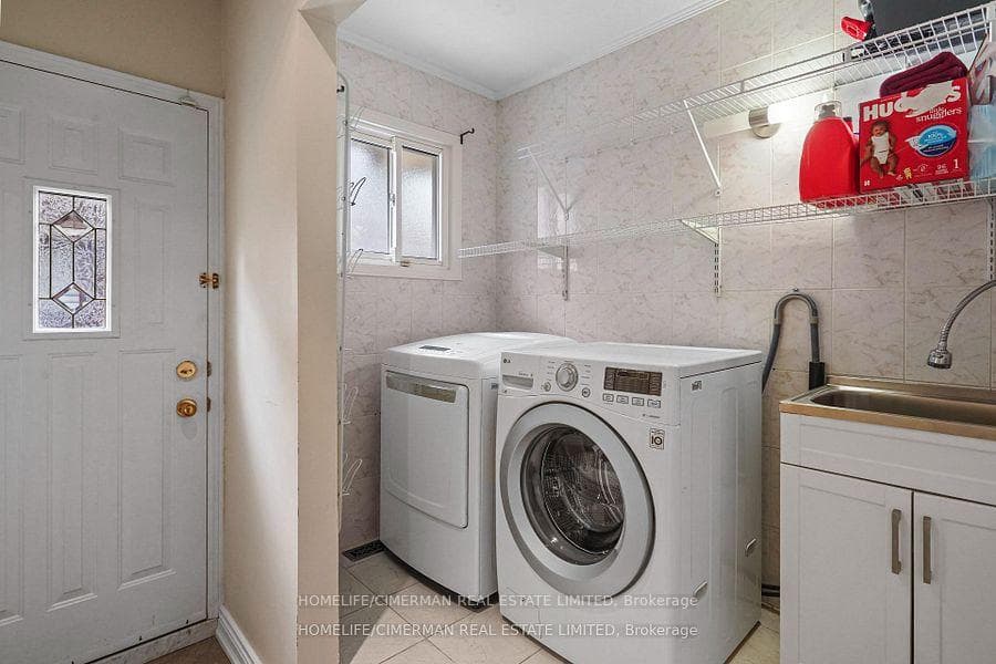 40 Queenston Crescent photo 24