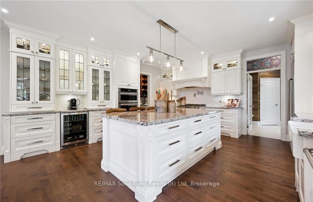 2073 Maplewood Road photo 13