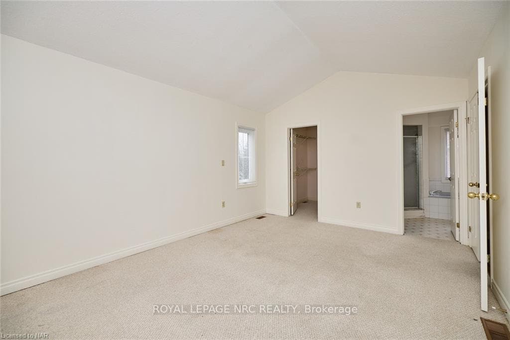 60 FRANCIS CREEK Boulevard photo 18