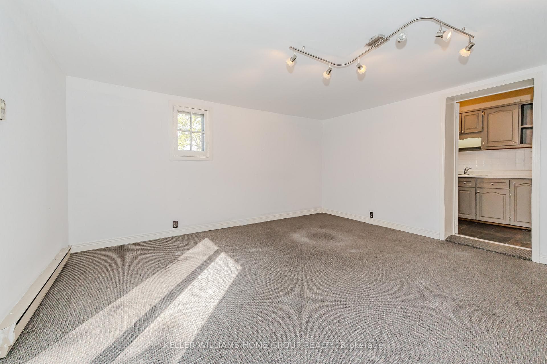 413 Waterloo Avenue photo 27