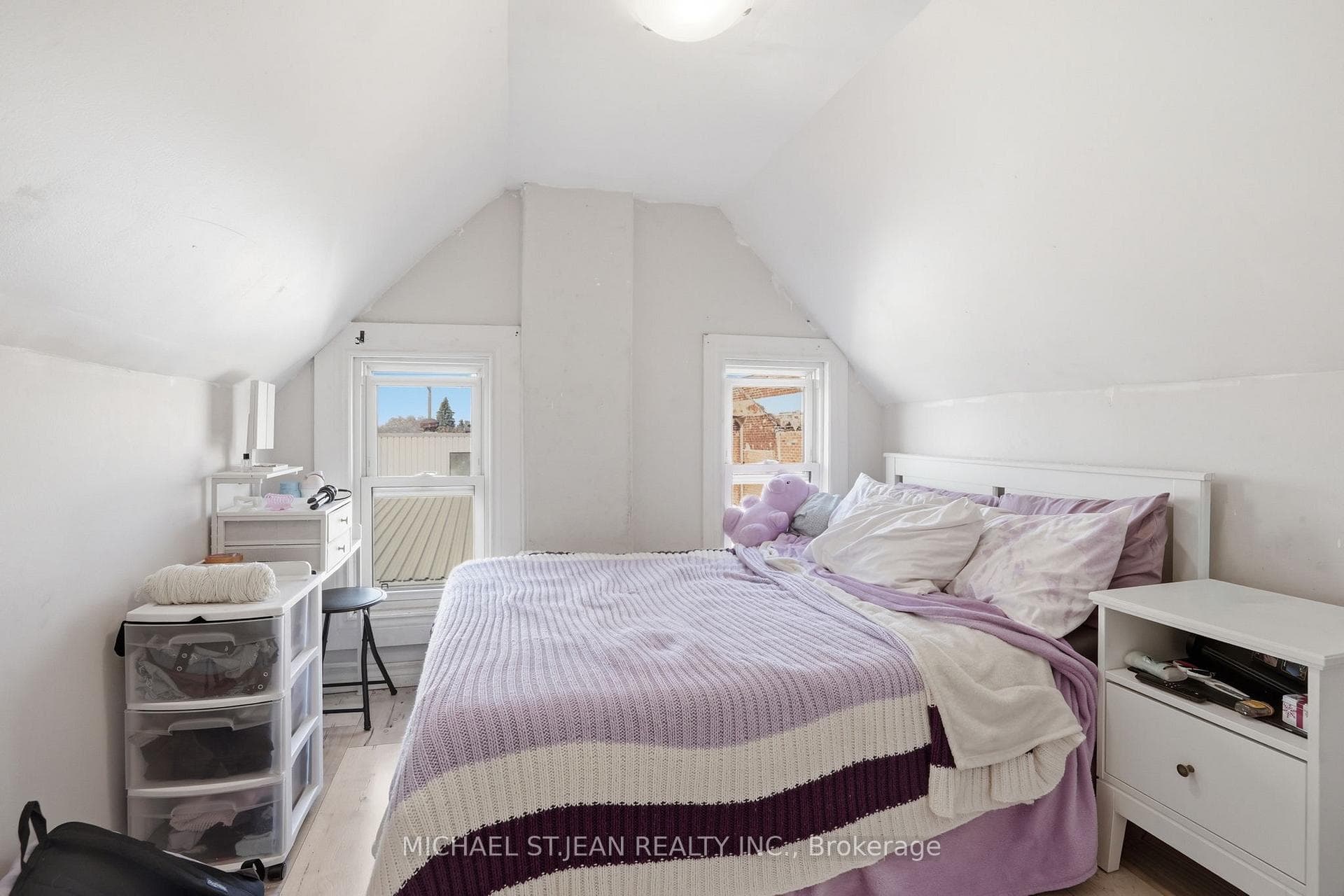 75 Niagara Street photo 31