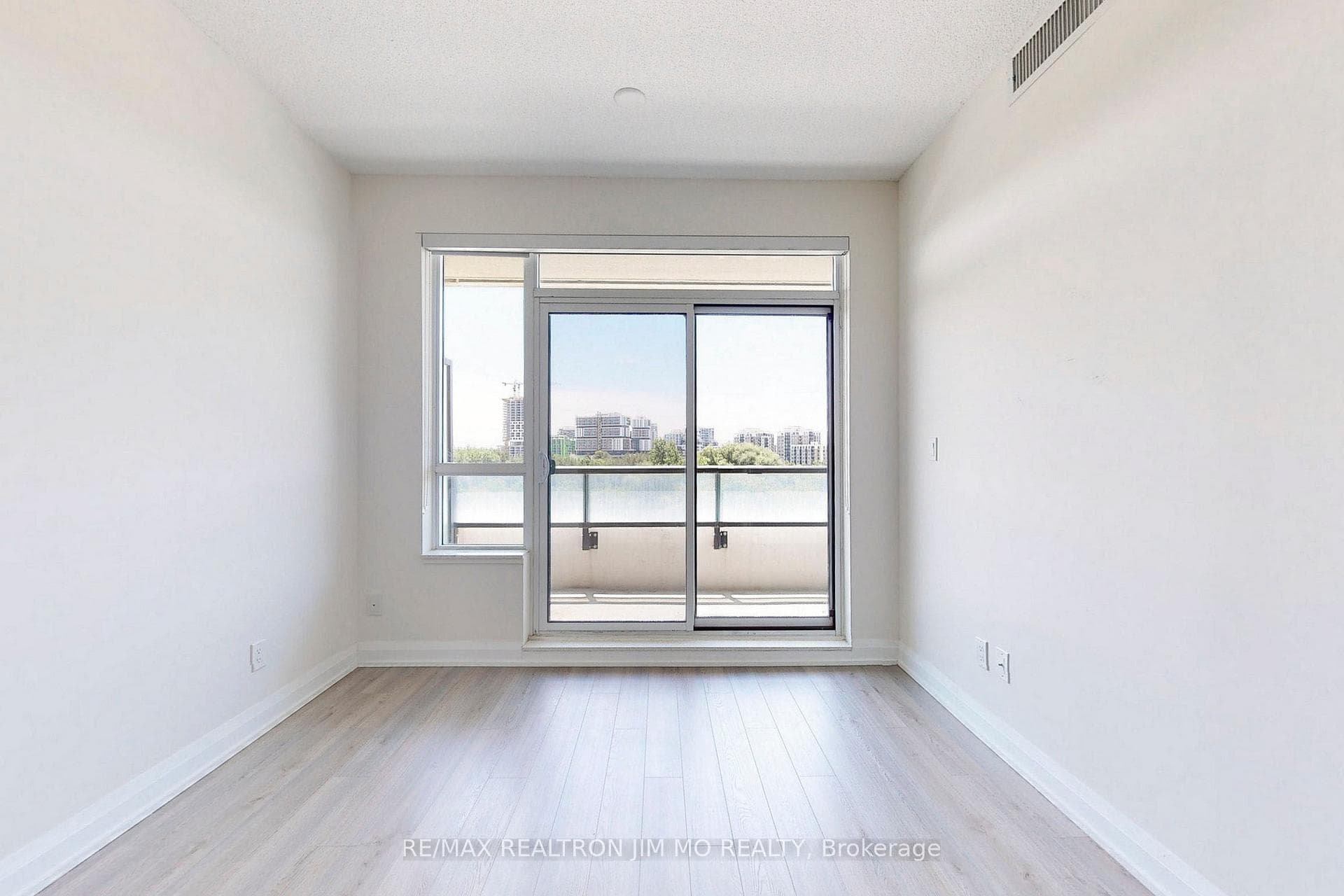 15 Water Walk Drive Unit 616 photo 7