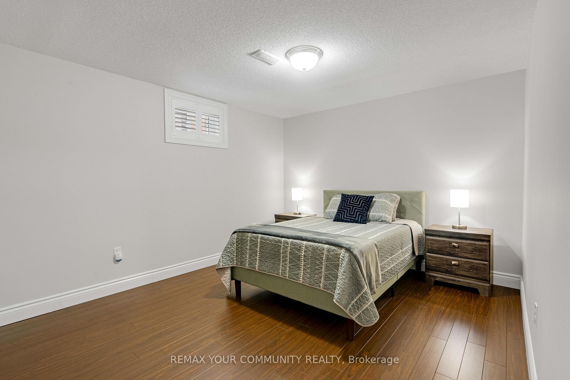 28 Moon Drive photo 26
