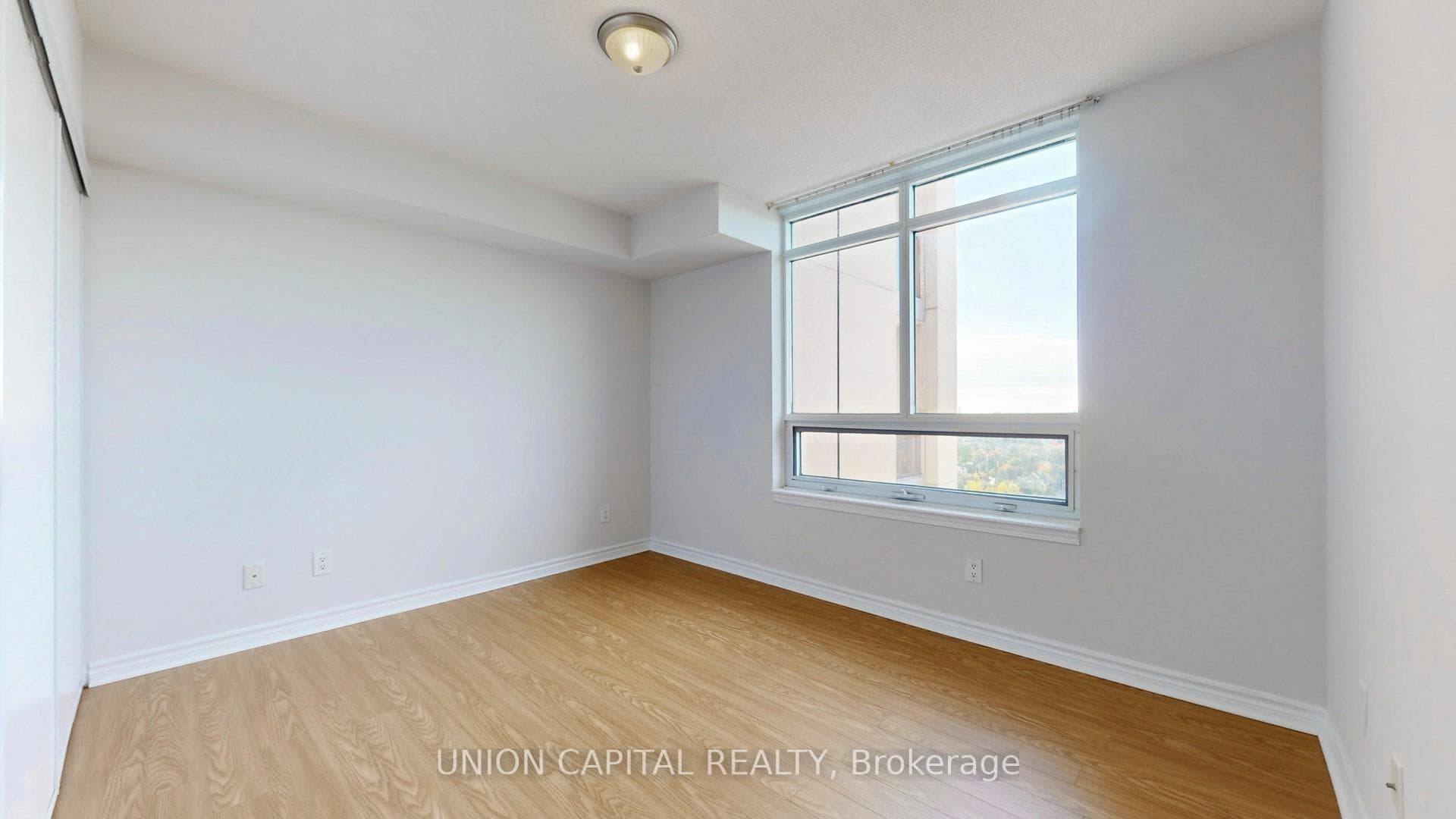 18 Kenaston Gardens Unit 1609 photo 10