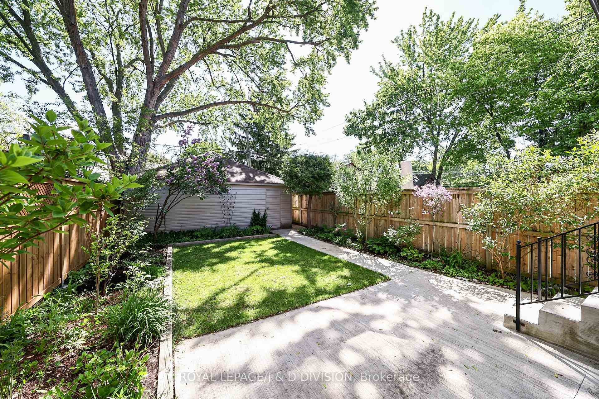 553 Runnymede Road photo 29