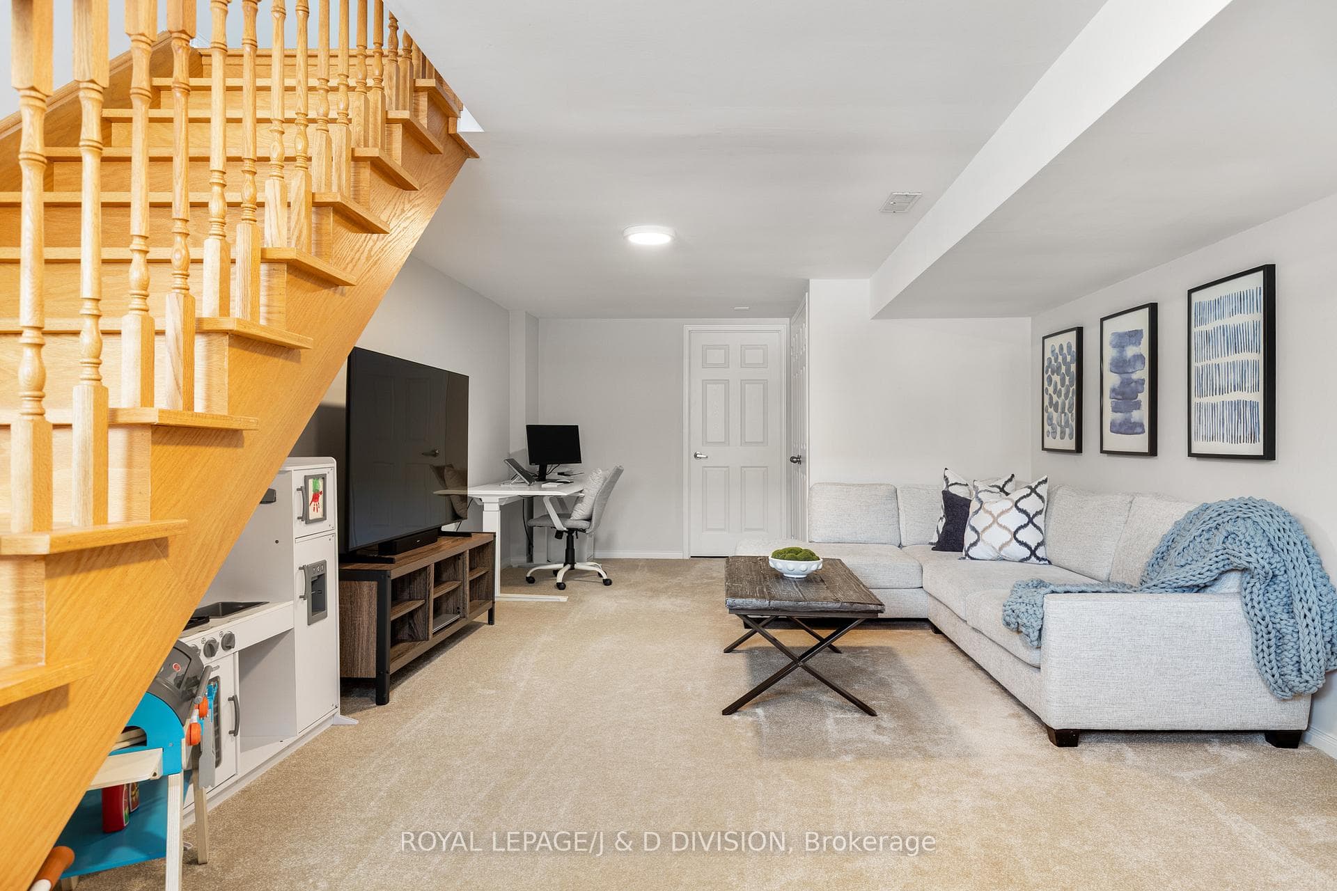 446 Sammon Avenue photo 33