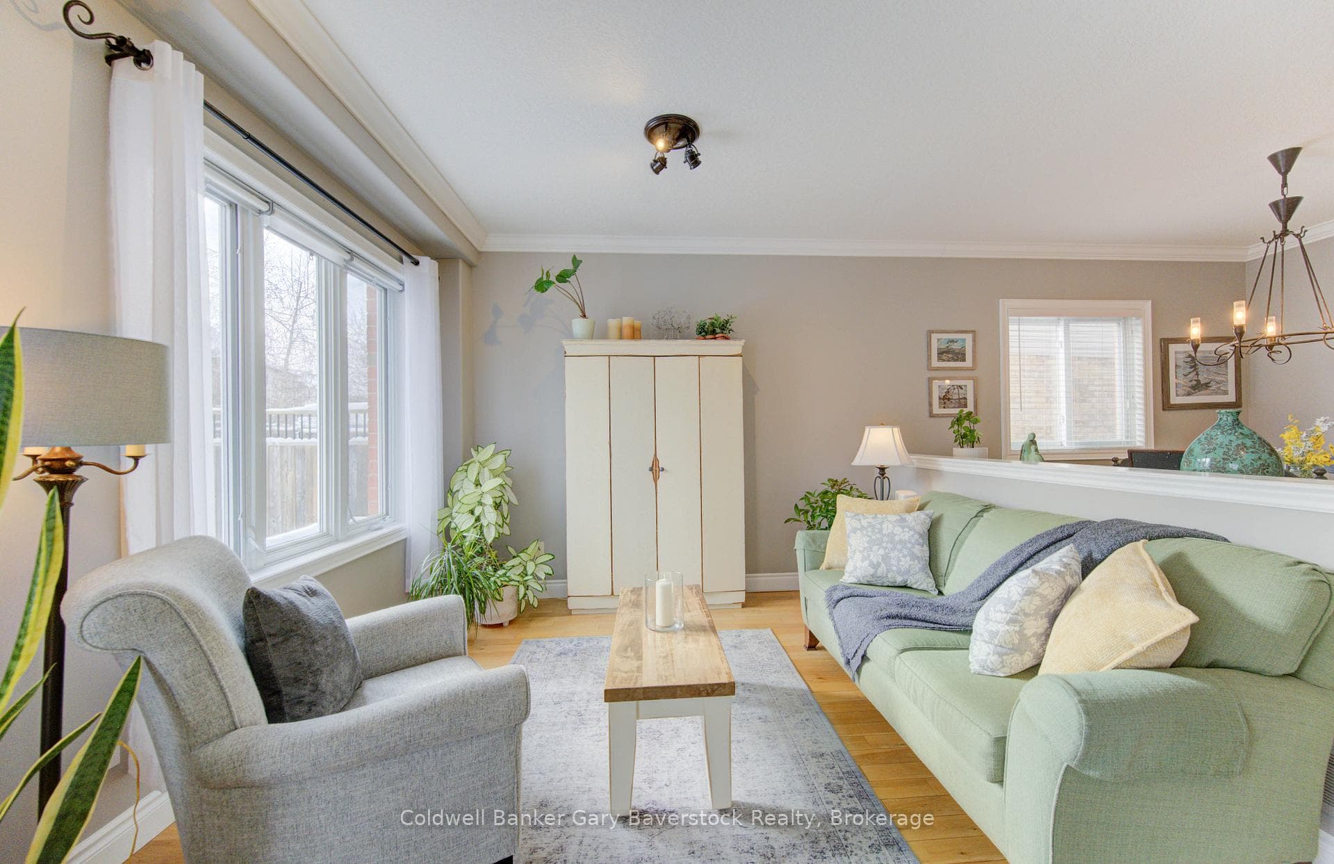 153 Steepleridge Street photo 12