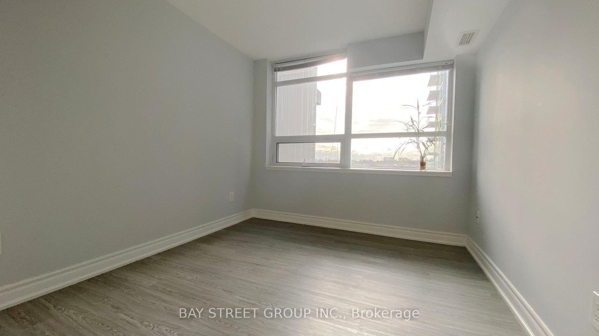 33 Singer Court Unit 309 photo 7