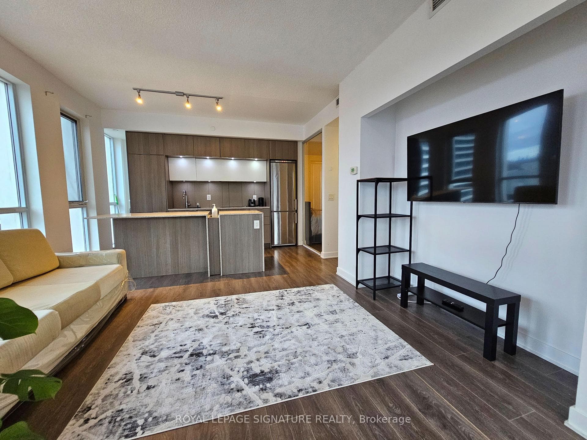 170 Sumach Street Unit 2209 photo 8