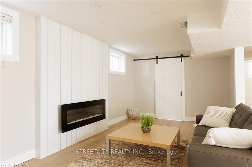 2 Eula White Place photo 21