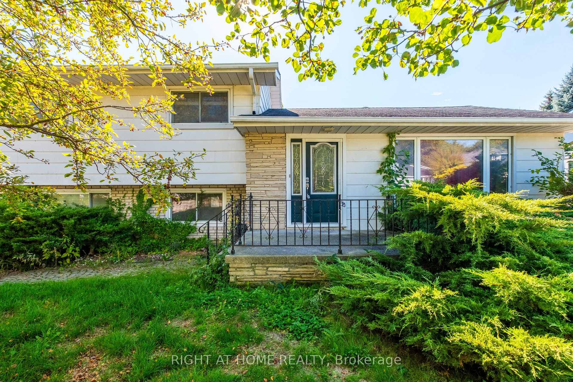 275 Miami Drive photo 2