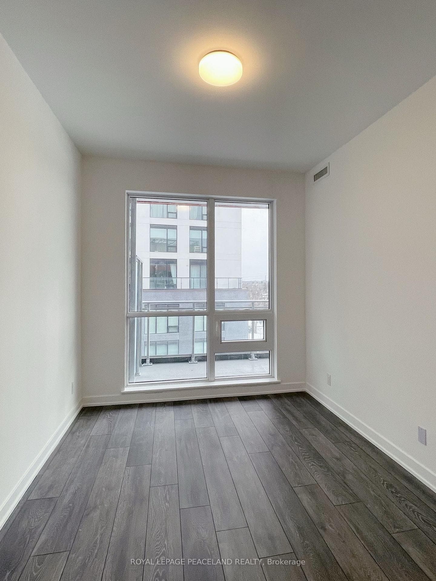 8888 Yonge Street Unit 609 photo 5
