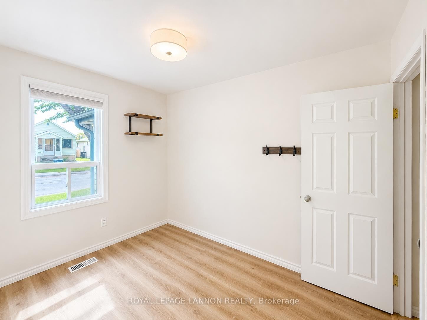102 Kenogami Avenue photo 18