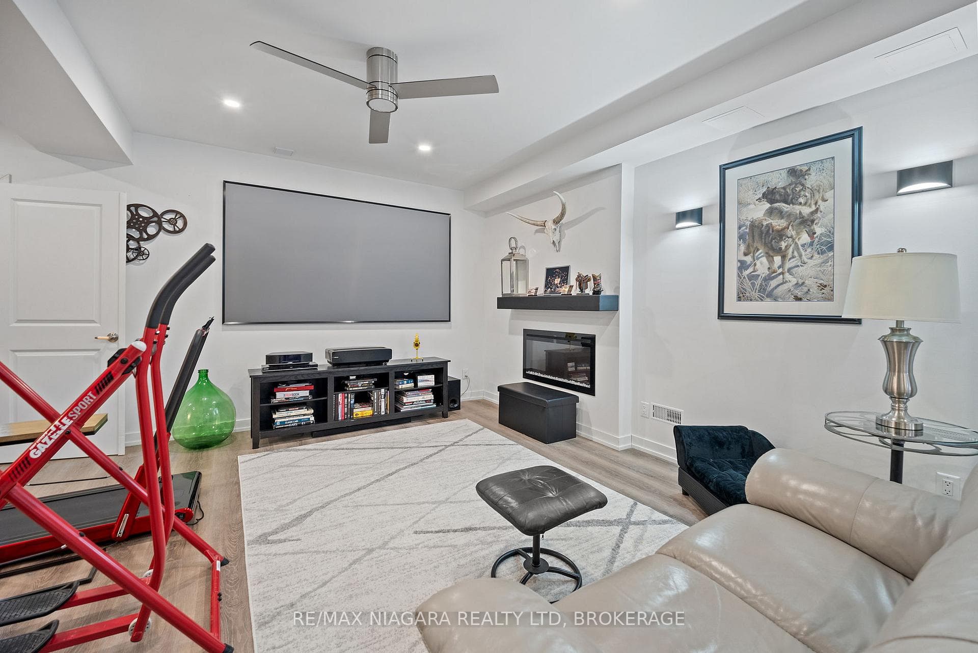 3600 Hibbard Street photo 28