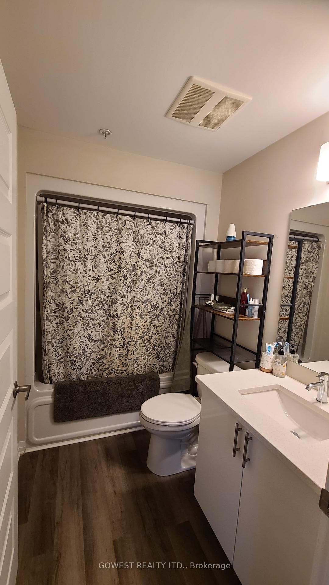 610 Farmstead Drive Unit 309 photo 14