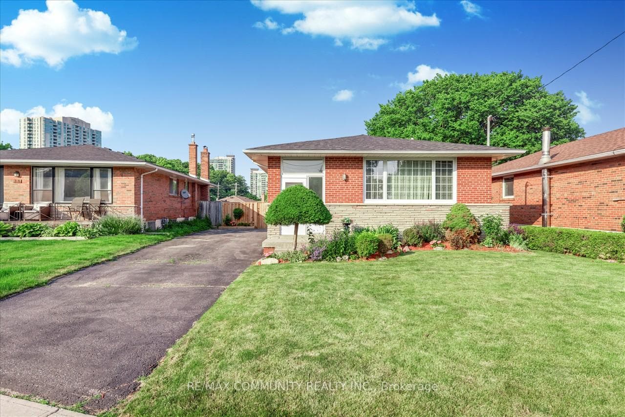 40 Aspendale Drive photo 1