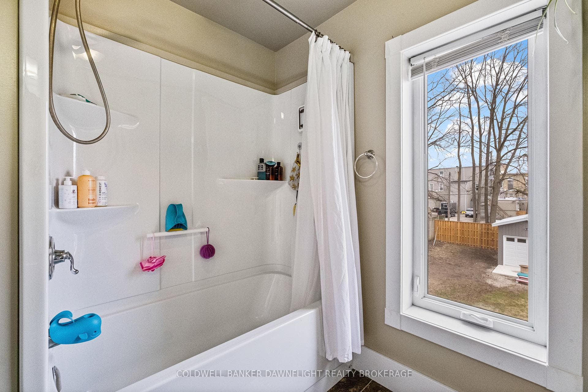 408 WILLIAM Street photo 23
