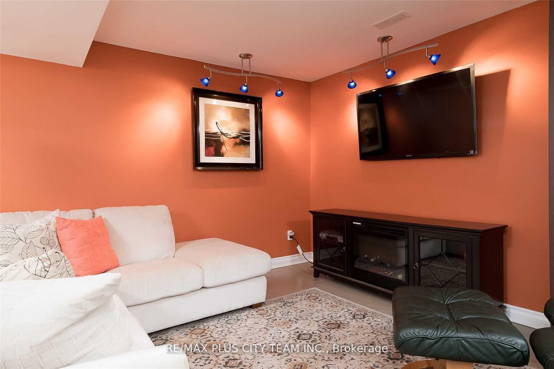 50 Dawson Crescent photo 25