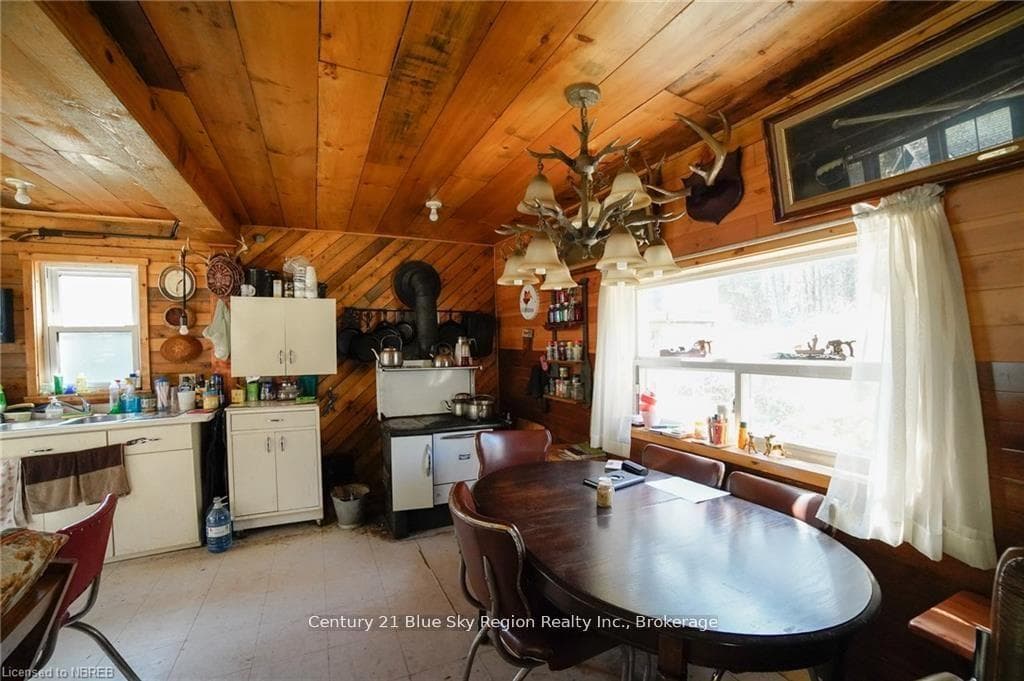1772 LEIGHTON Road photo 11