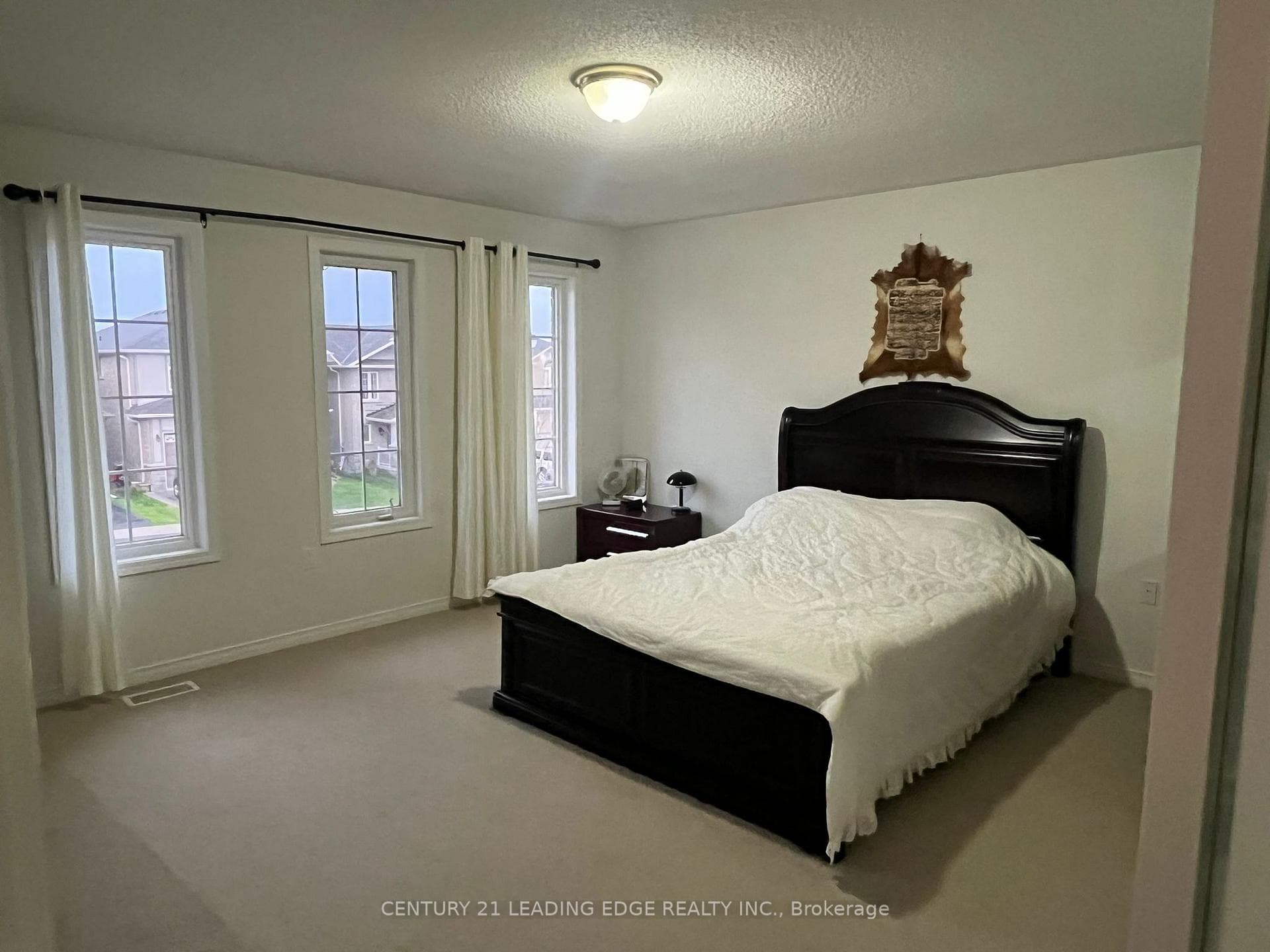 30 Armstrong Crescent photo 16