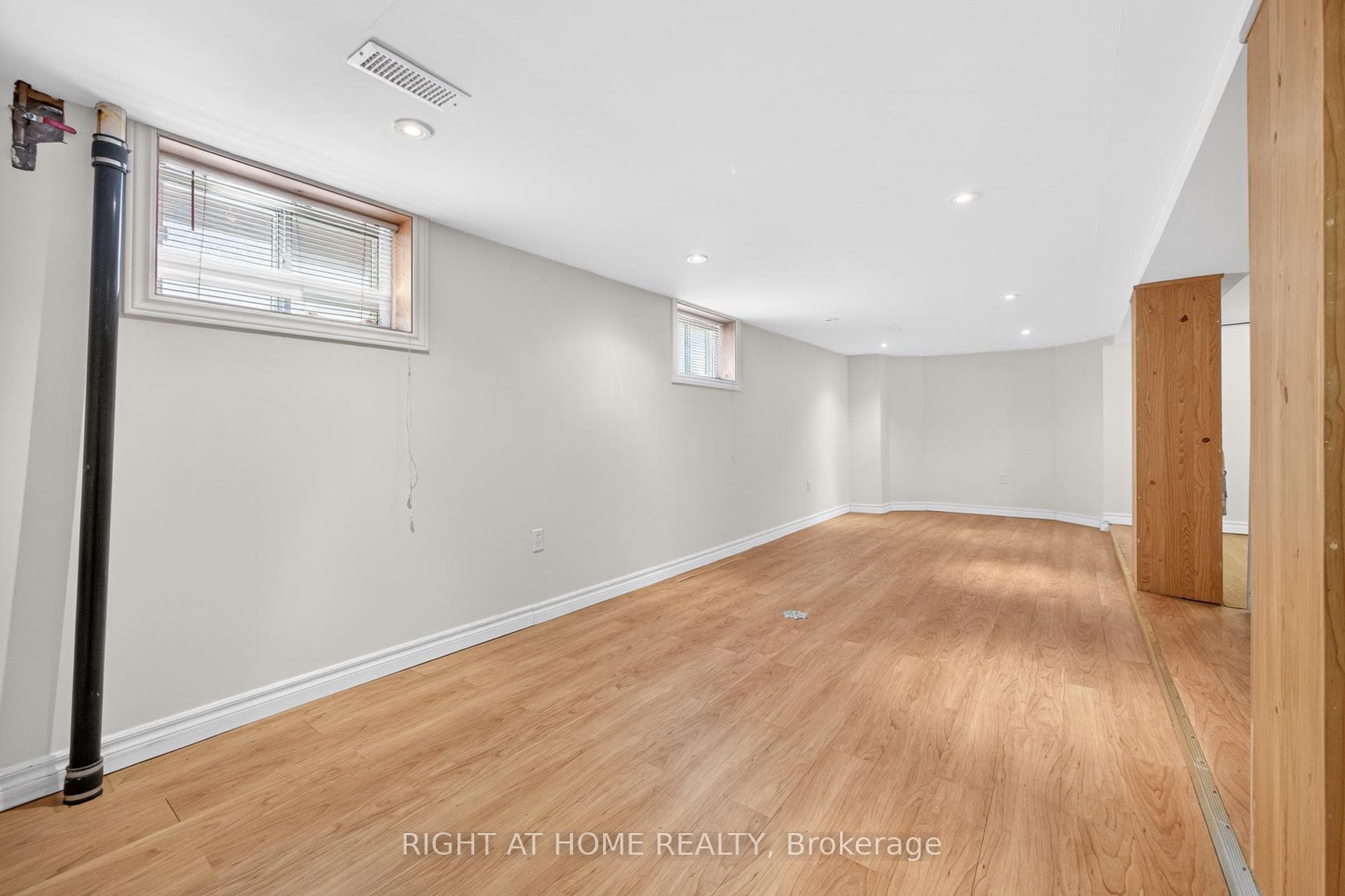 1109 Greenwood Avenue photo 37