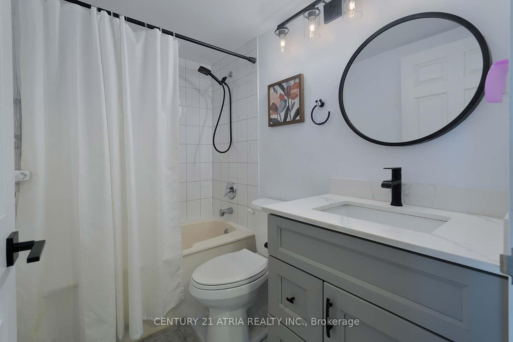 8 Lee Centre Drive Unit 710 photo 25