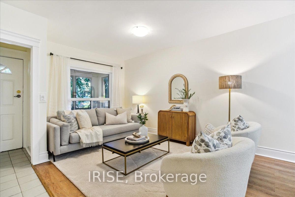 61 Chisholm Avenue photo 5