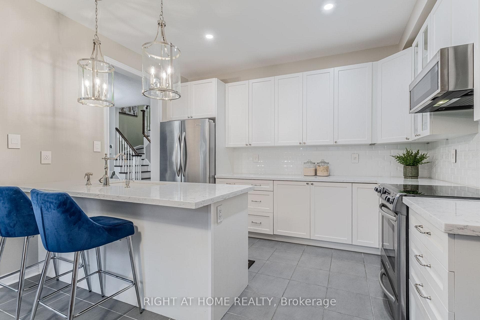 488 Mcgibbon Drive photo 7