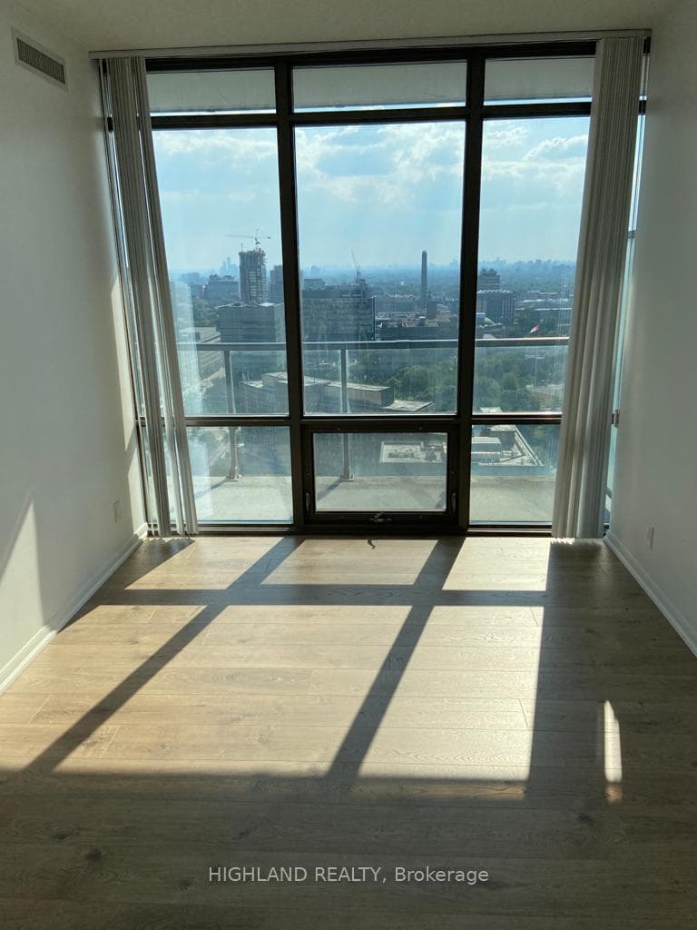 832 Bay Street Unit 2510 photo 10