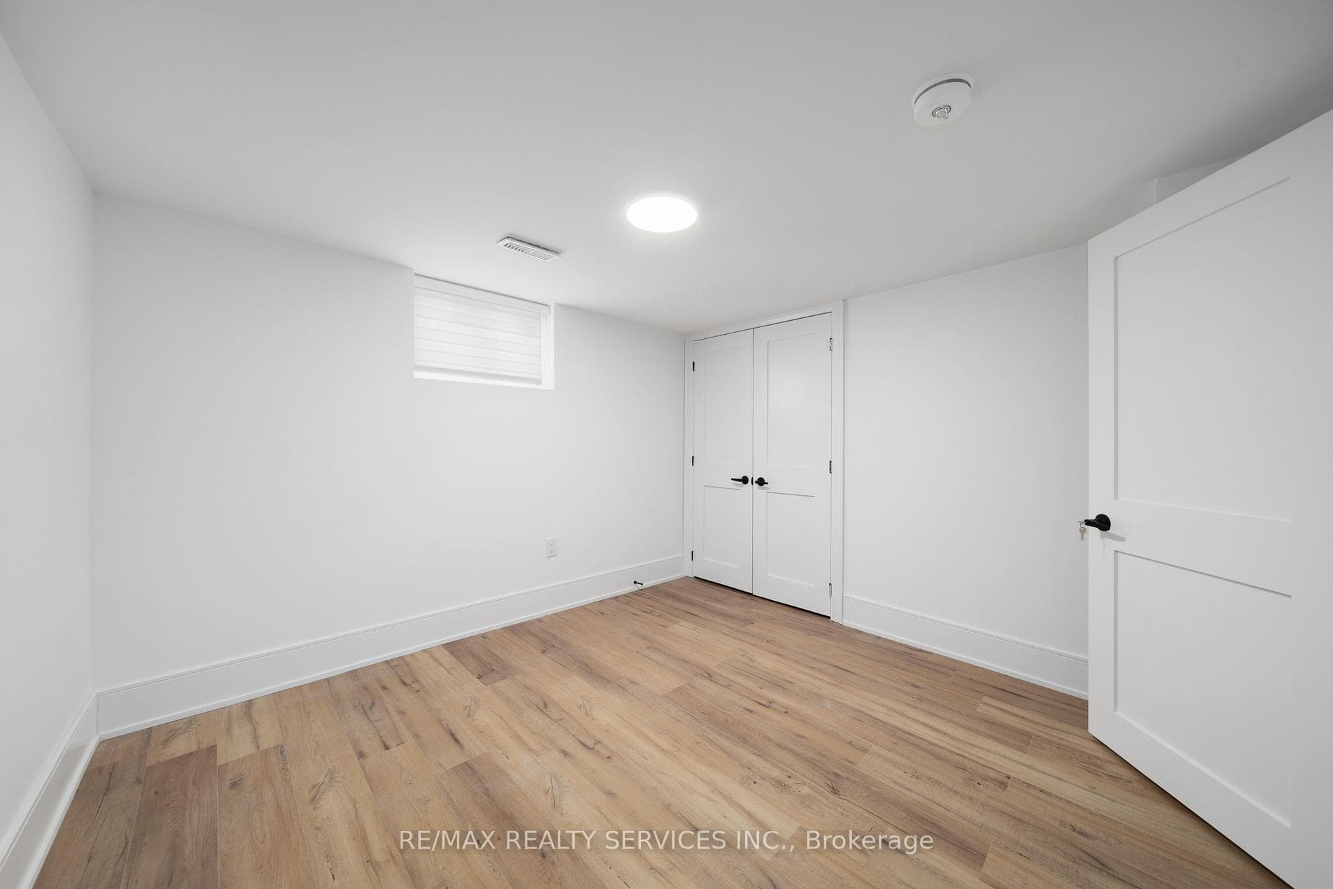 1037 Wayne Place photo 33