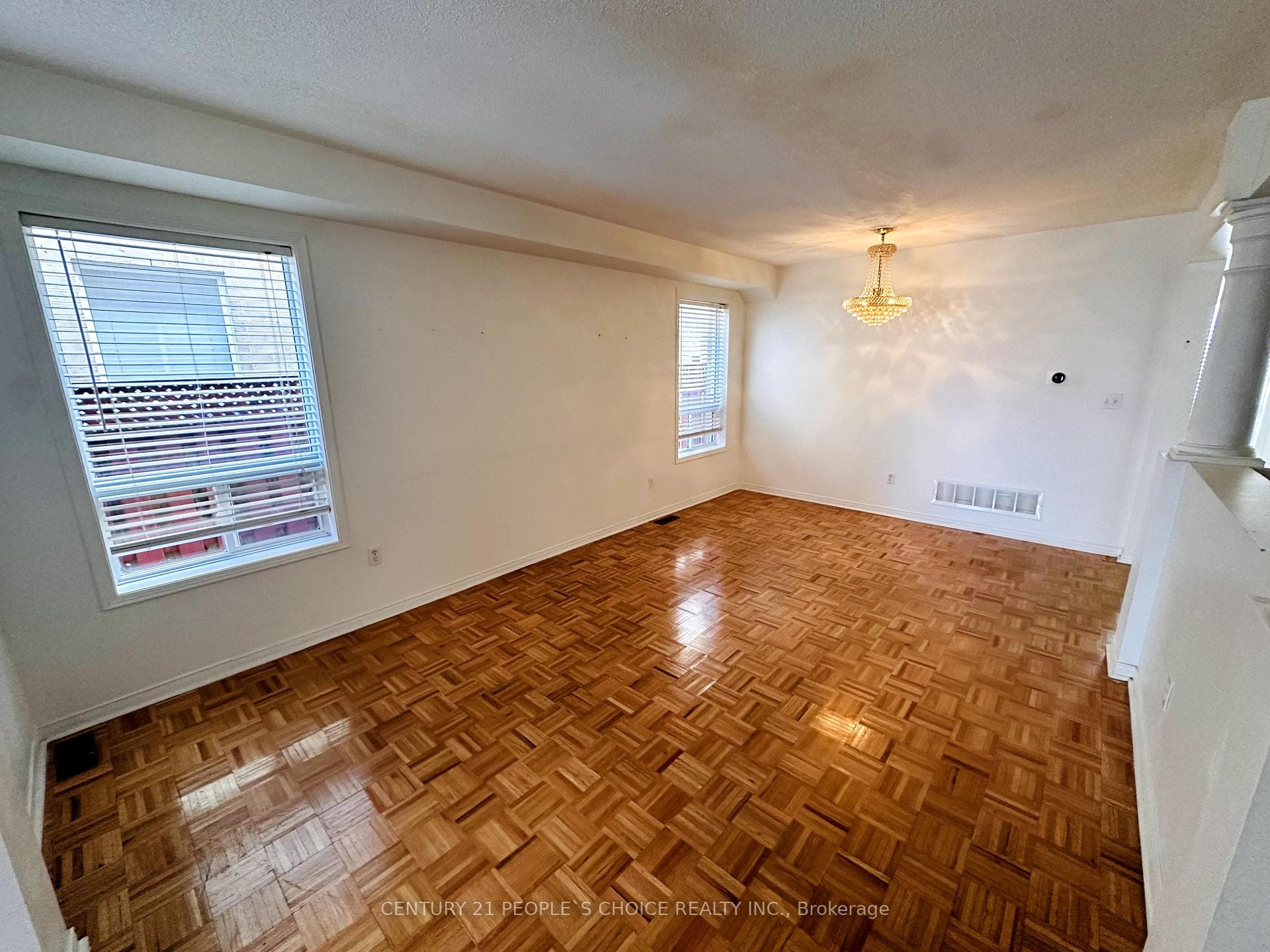 1044 Galesway Boulevard photo 2