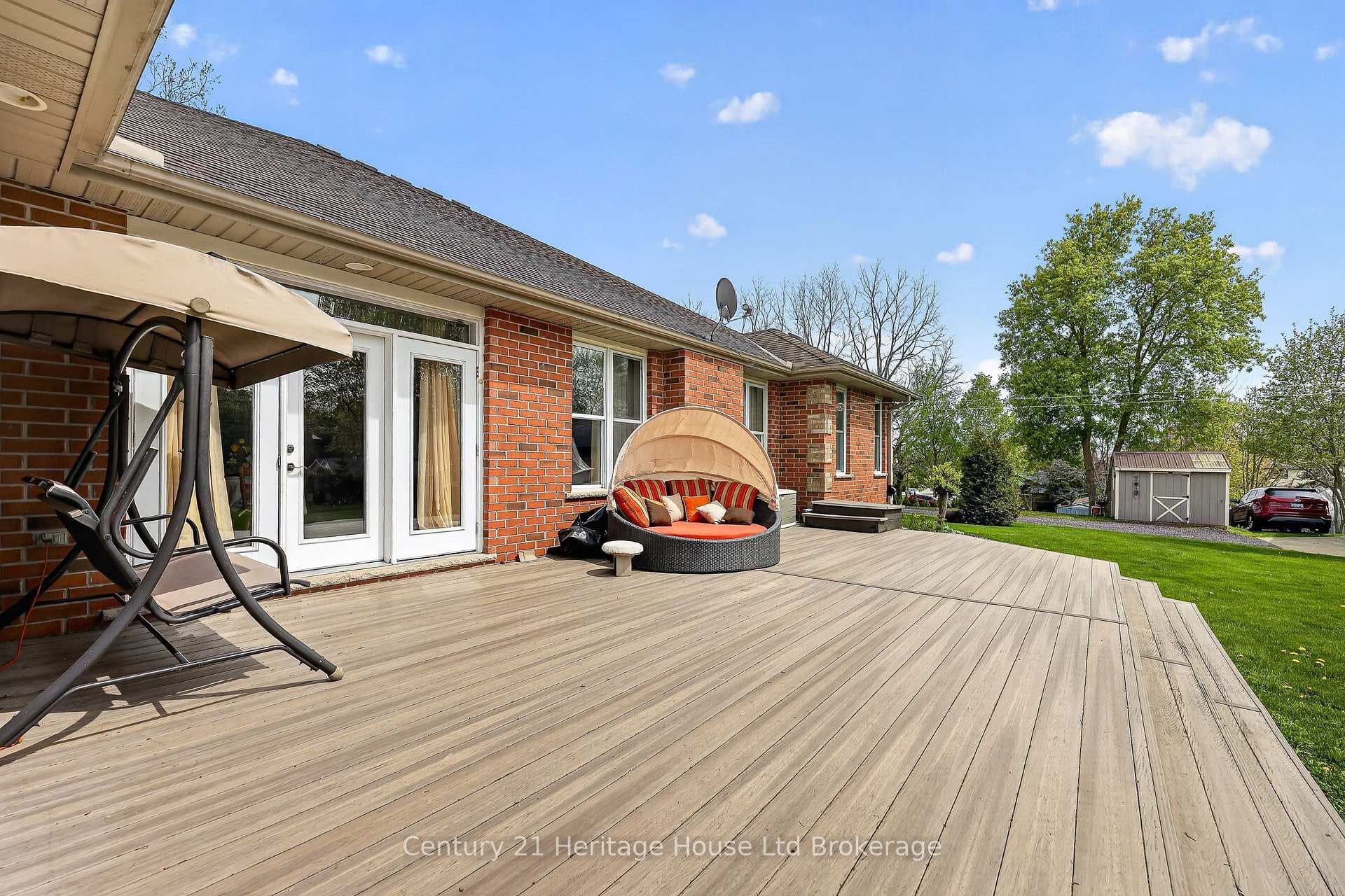 15 Hampden Street photo 49