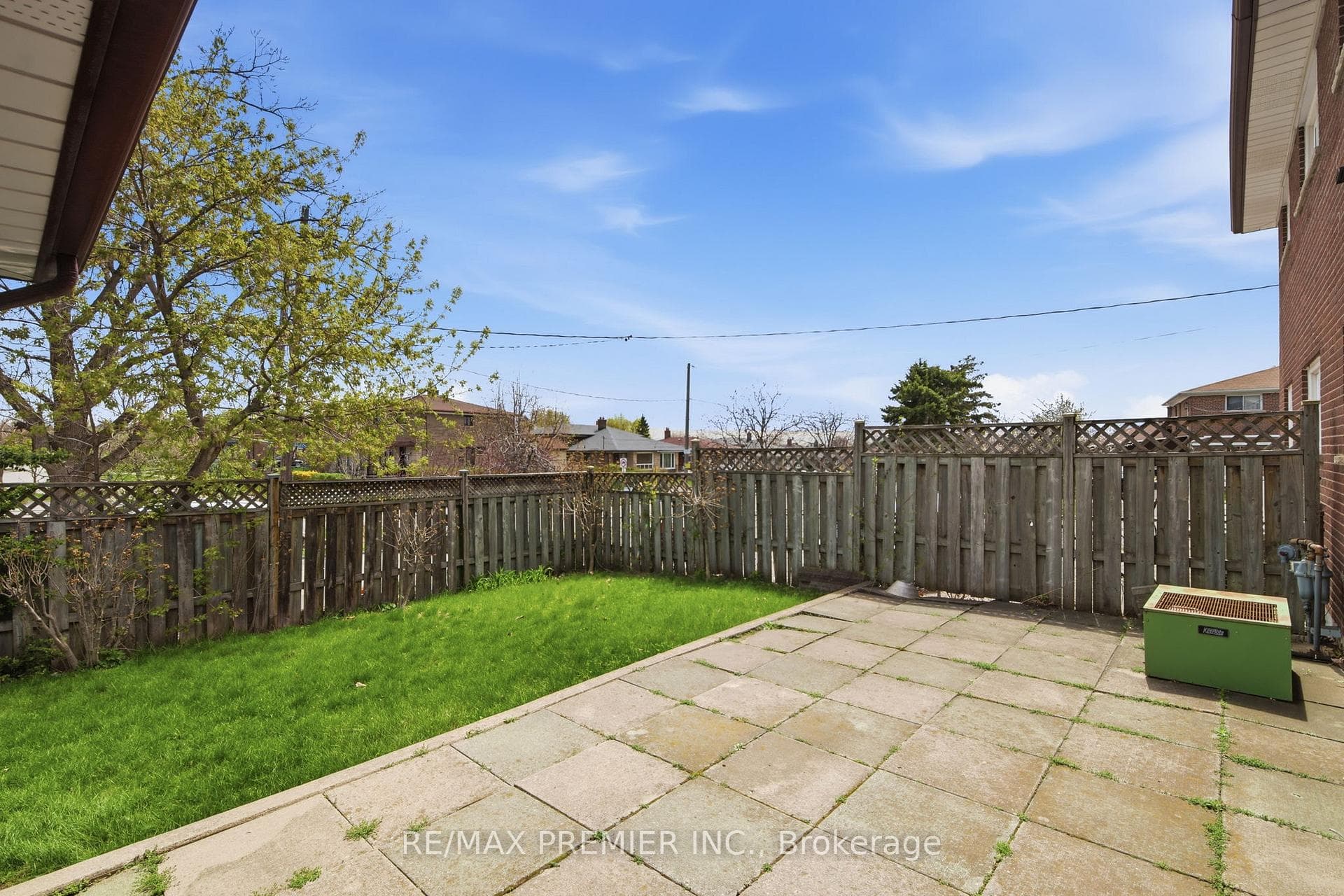 55 Plunkett Road photo 36