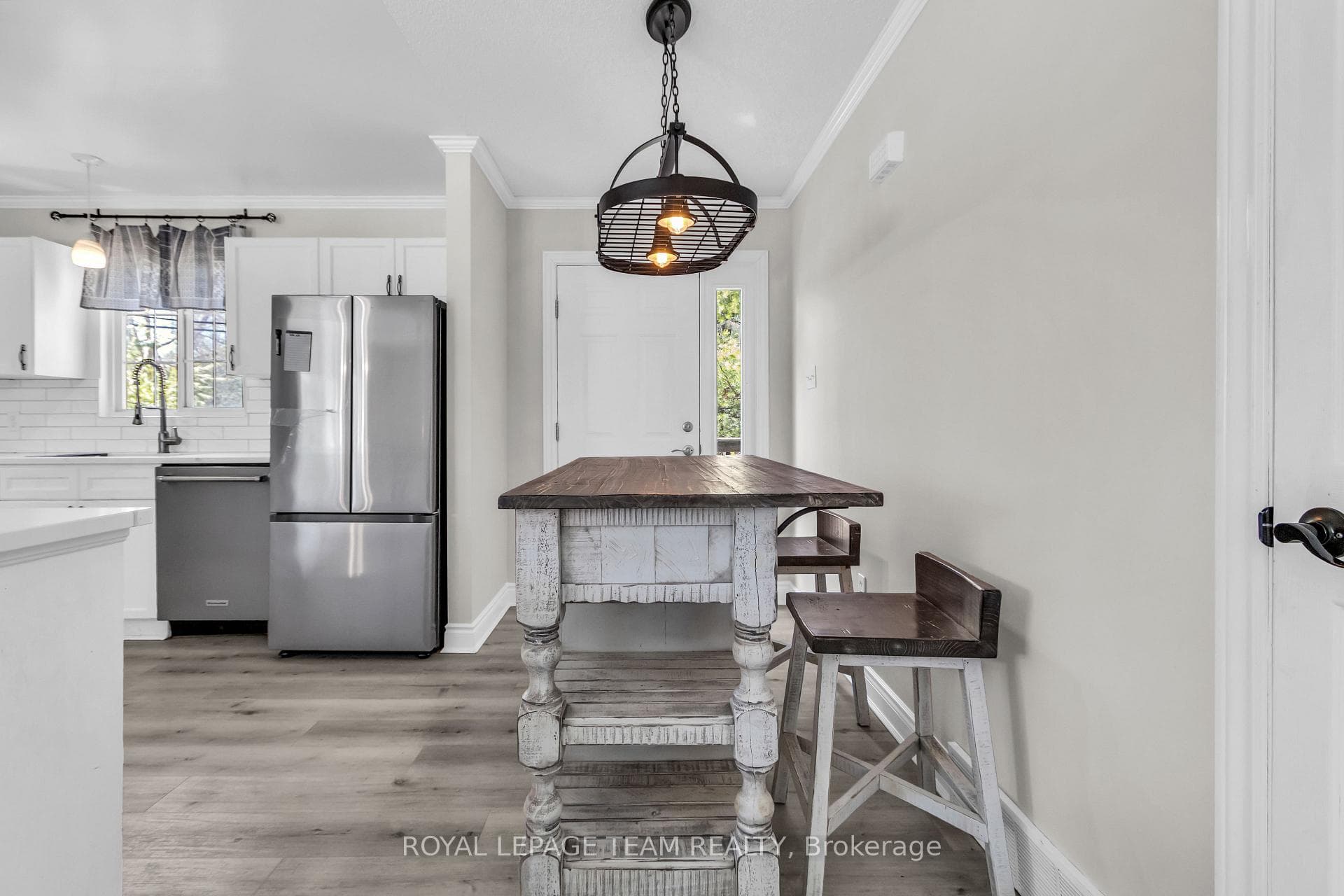 7706 Alfred Street photo 19