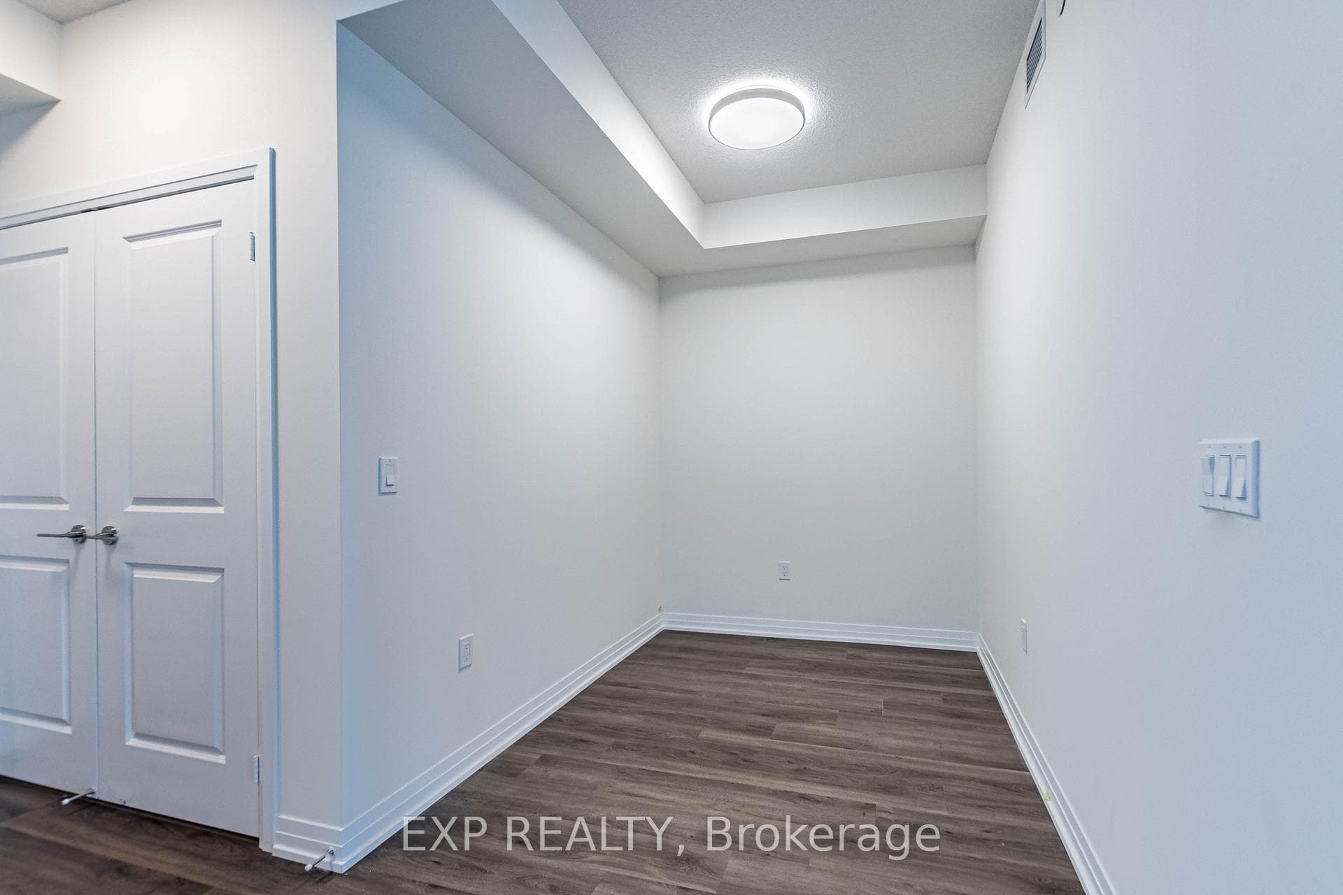 15 Watergarden Drive Unit 502 photo 17